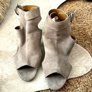 3 1/2 inch Swede Grey open toe heels by Diba